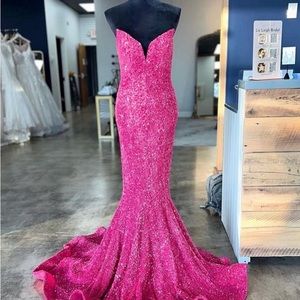 beautiful Portia & Scarlett strapless gown